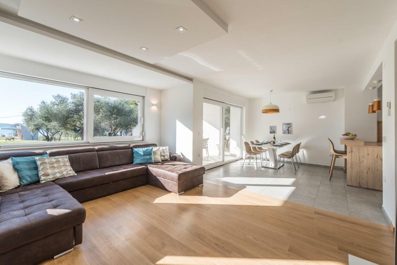 Villa Amfora - First Row By The Sea 비빈제 외부 사진