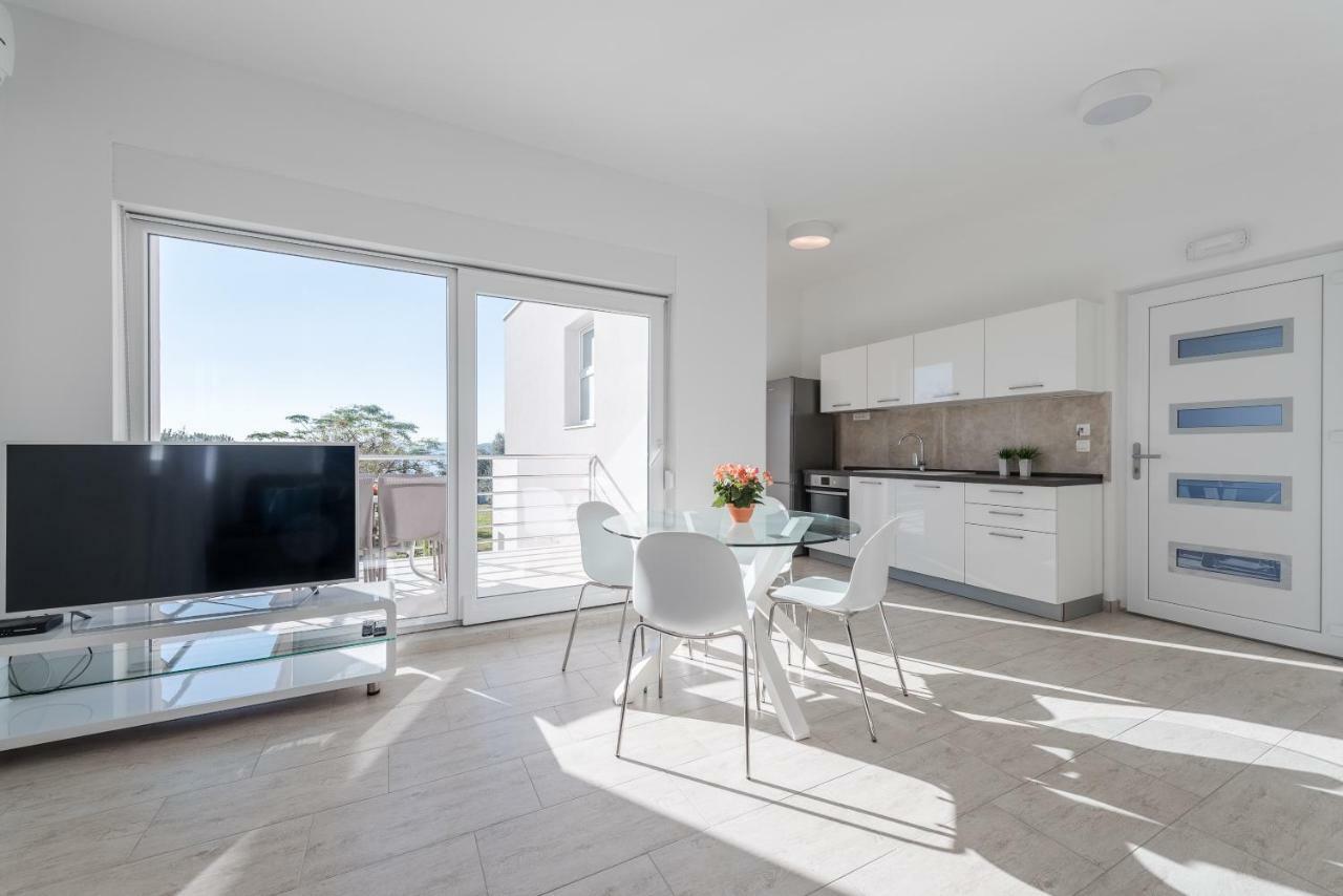 Villa Amfora - First Row By The Sea 비빈제 외부 사진