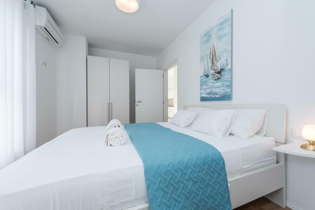 Villa Amfora - First Row By The Sea 비빈제 외부 사진