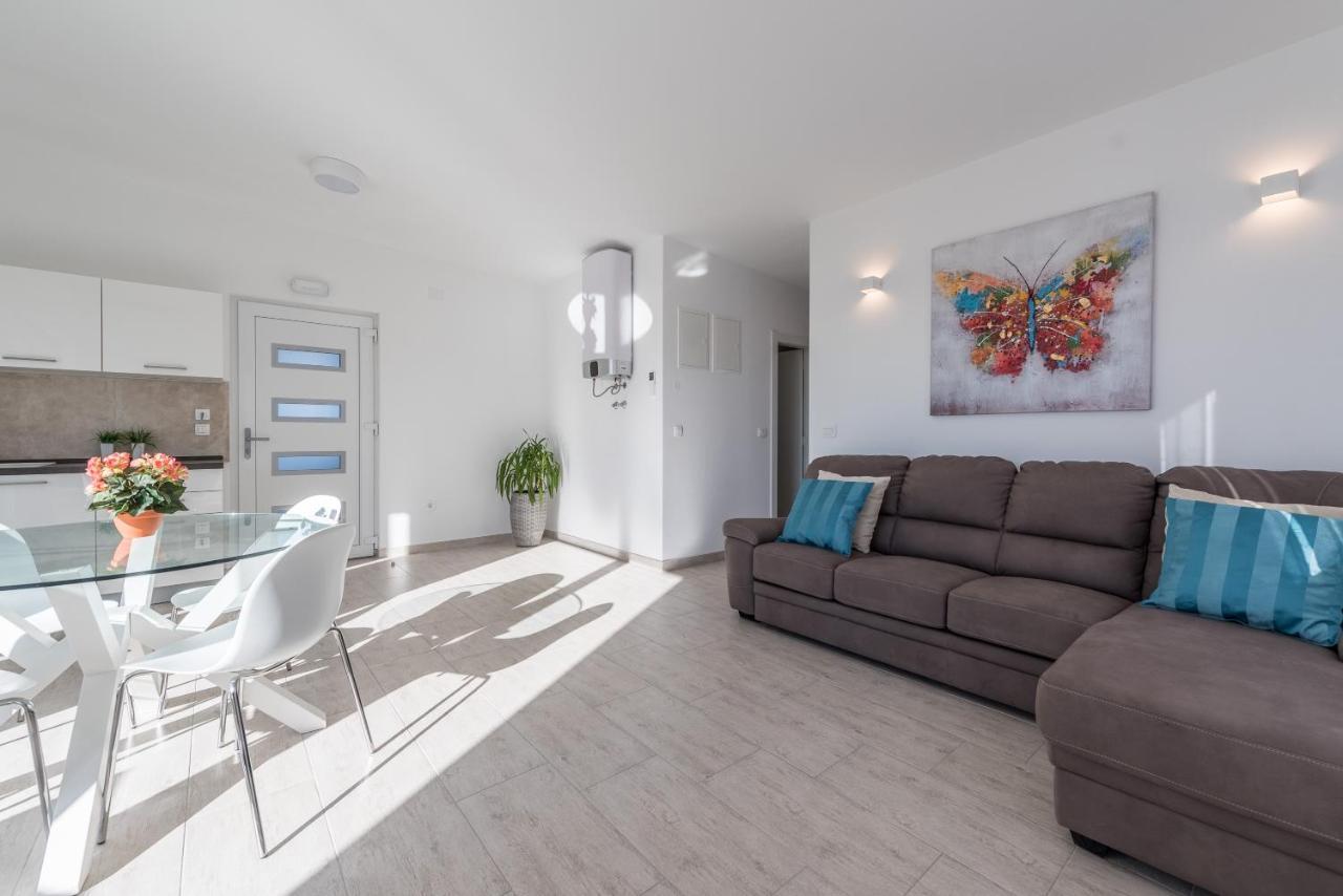 Villa Amfora - First Row By The Sea 비빈제 외부 사진